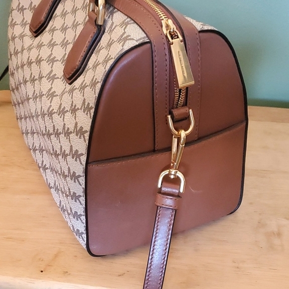 Michael Kors New York Patches Mercer Duffle Designer purse handbag MK NY Special - Picture 5 of 9